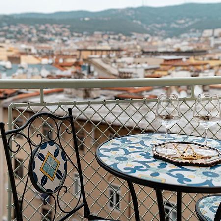 San Giusto Elegante Bilocale Con Balcone E Vista Apartment Trieste Exterior photo